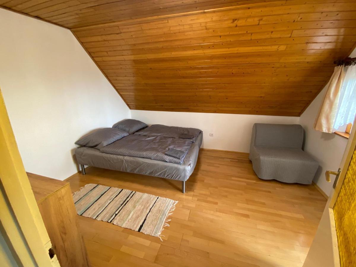 Vila Fuege Vendeghaz Lovas Exteriér fotografie